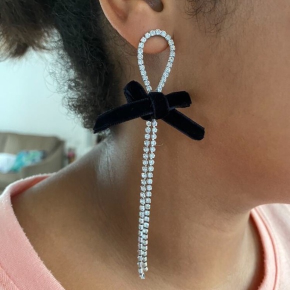 🎀🖤 Rhinestone Earrings 🖤🎀 - Picture 5 of 5